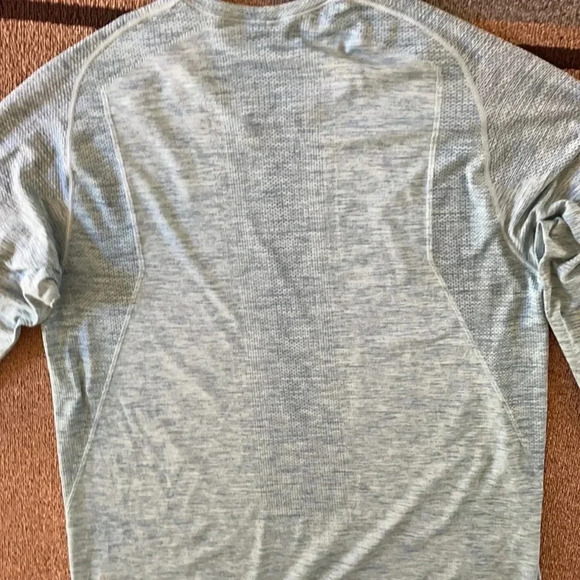 Lululemon metal vent tech - Picture 11 of 17